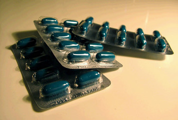 ¿20 mg de levitra equivalen a 100 mg de viagra?
